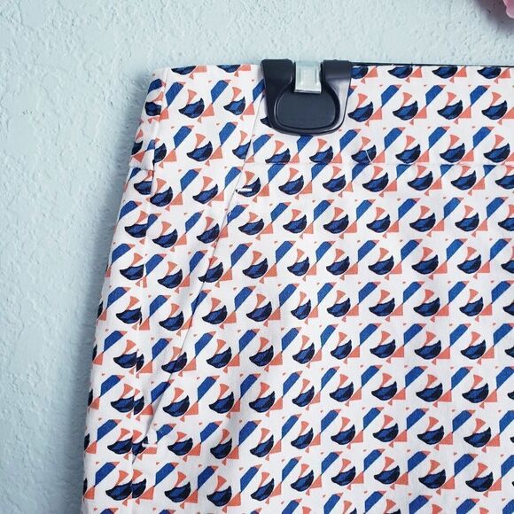 Ann‎ Taylor - Picture 3 of 7